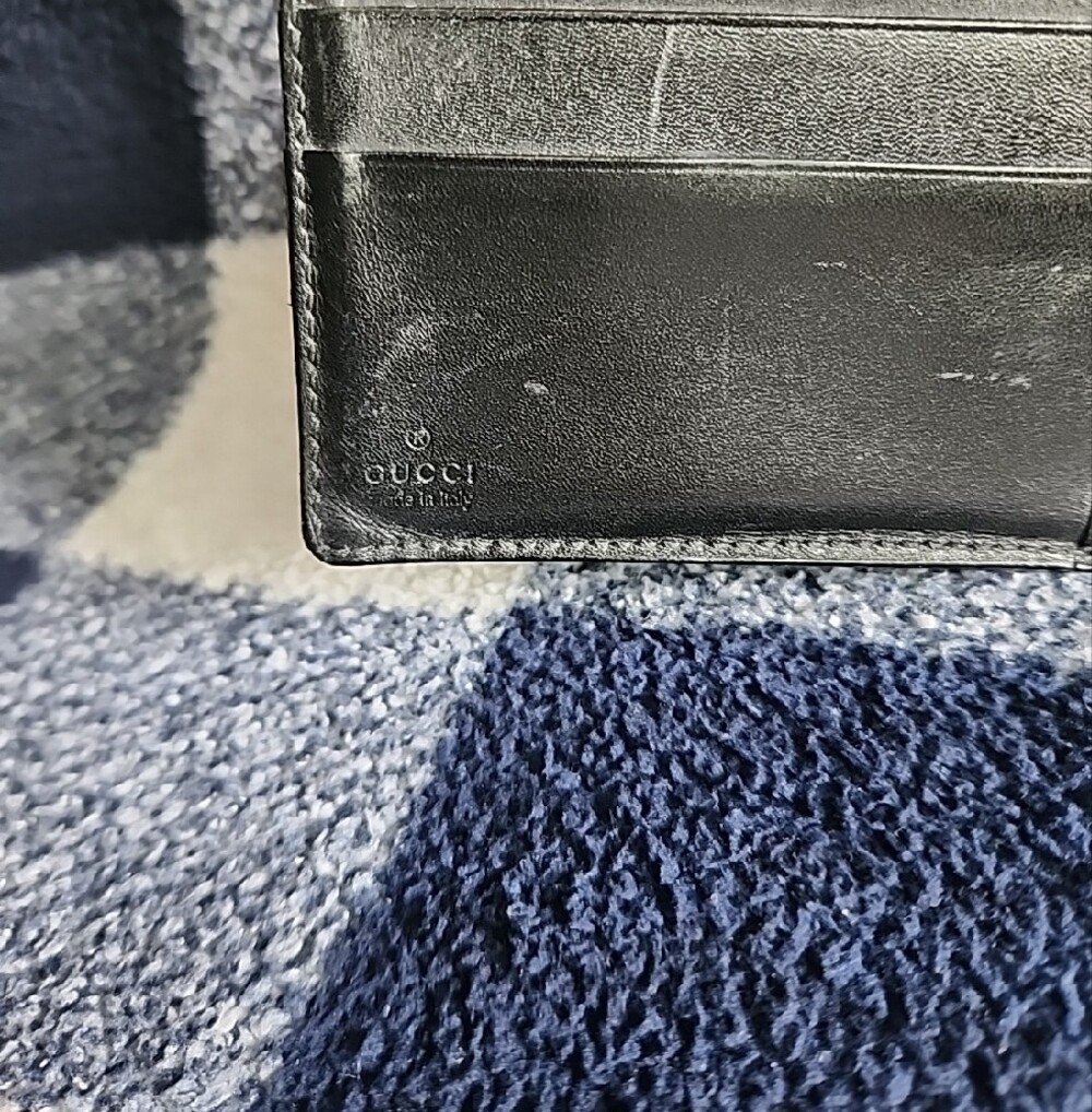 Gucci Black Leather Bi-fold with Silver Logo - Picture 2 of 7